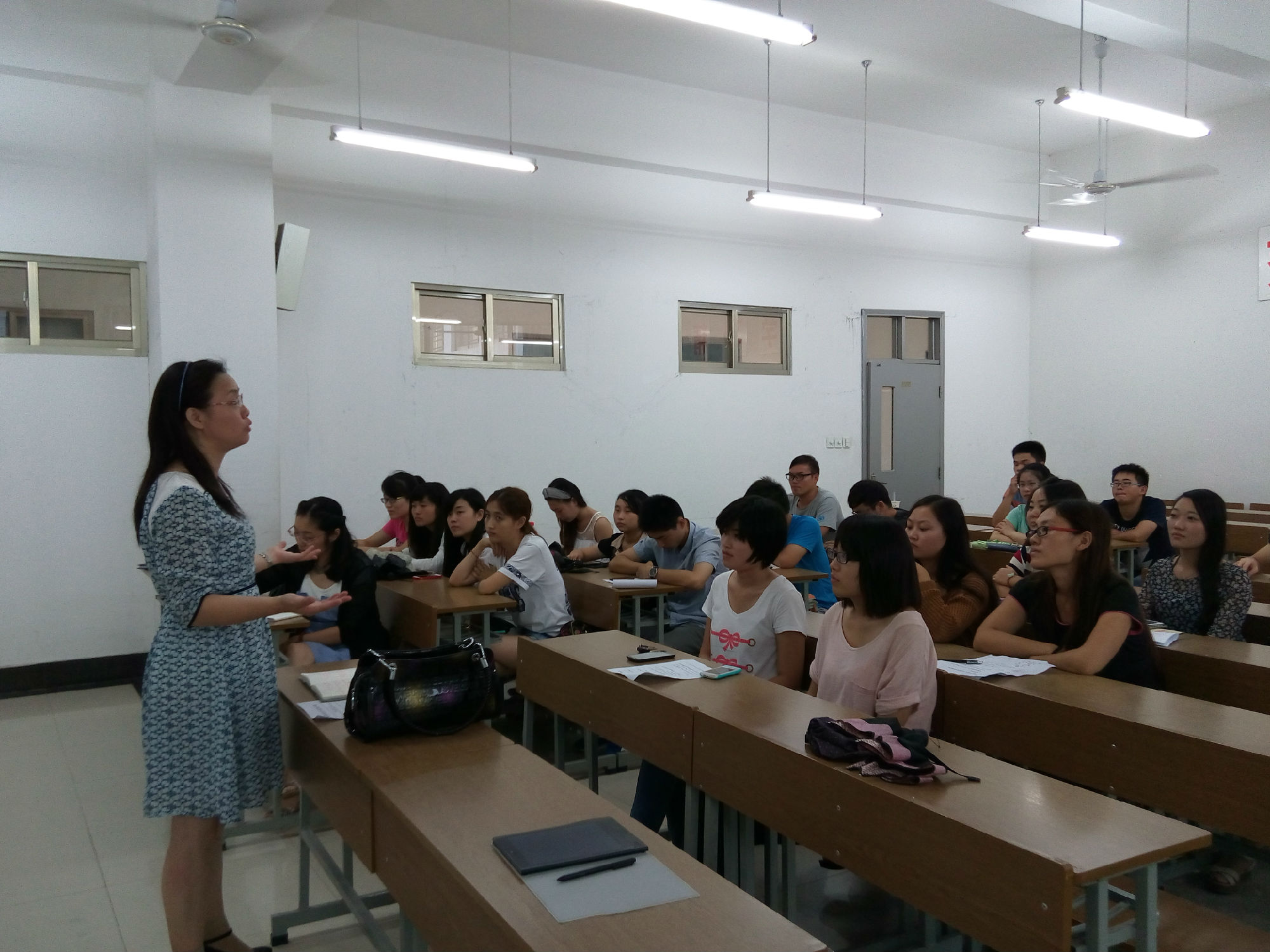 学工处王智副处长向交流生提学生纪律要求